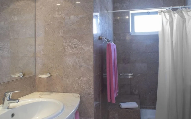 Quinta Paraiso da Mia 2-bedr Apartment in Luz
