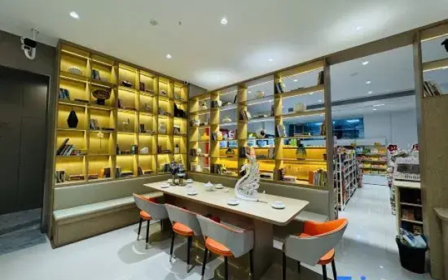 Xingjia Hotel (Ningbo Zhenhai Avenue Subway Station)
