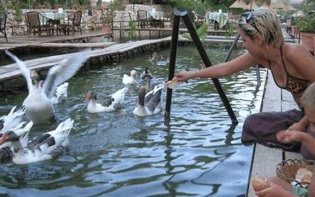 Adrasan River Hotel