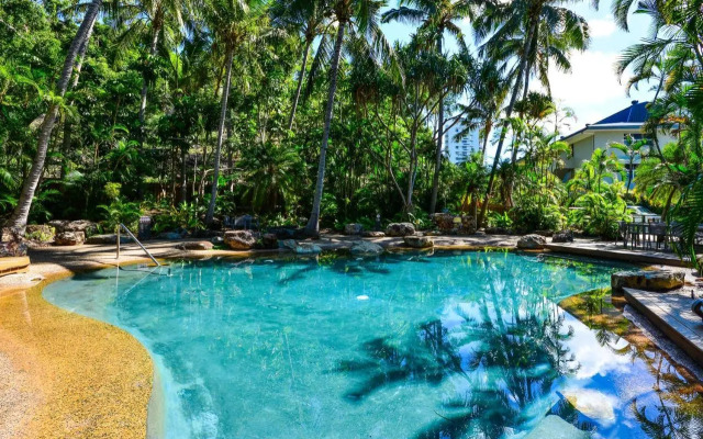 Superior Poinciana 011 on Hamilton Island