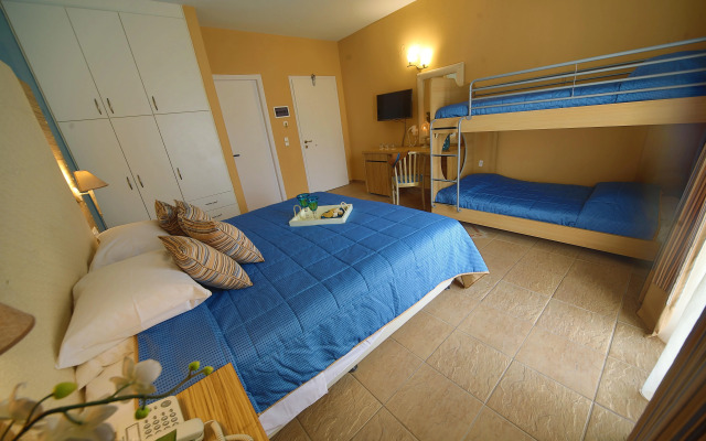Dolphin Bay Seaside Resort & Suites