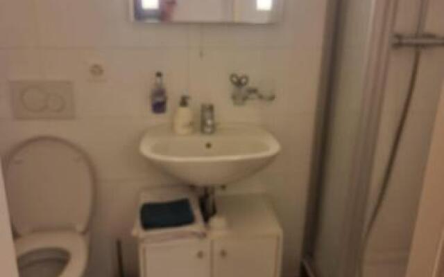 Lovely 2 bedroom flat 10 min from city Center
