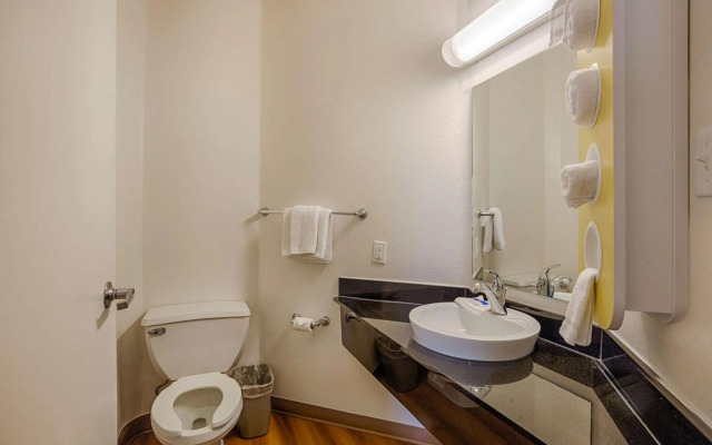 Motel 6 Caseyville, IL - Caseyville Il