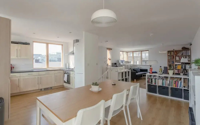 Modern 2 Bedroom Flat in Elephant & Castle
