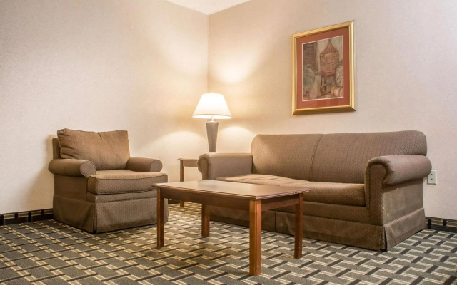 Quality Inn & Suites Palm Island Indoor Waterpark