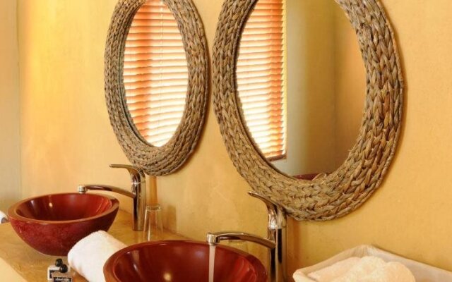 Pilanesberg Private Lodge