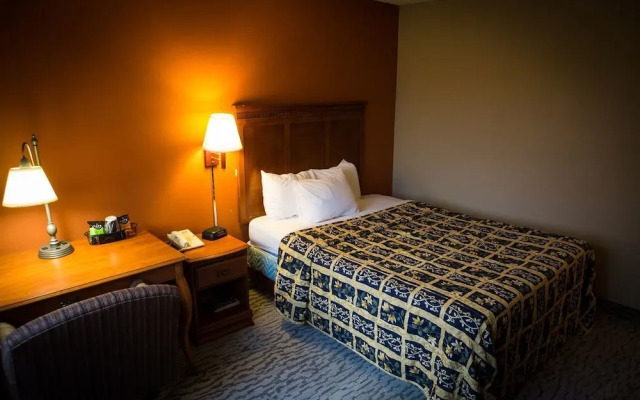 Regency Inn and Suites, Anoka