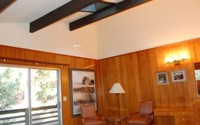 RedAwning Cabin #15B The Legacy