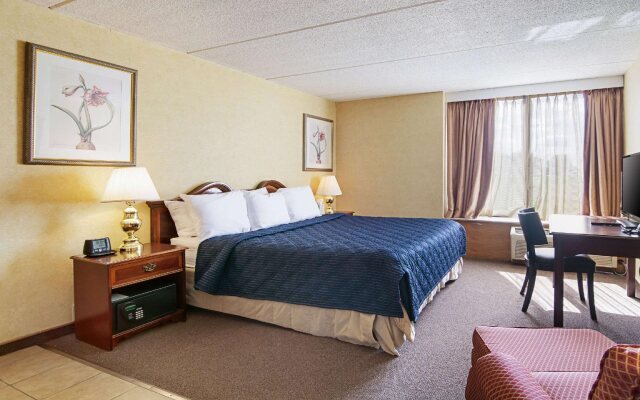 Rodeway Inn Aurora