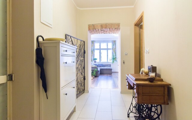 Cosy Modern Vinohrady Apartment
