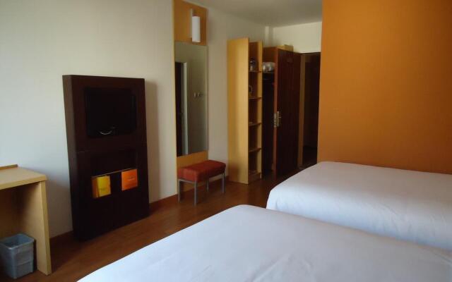 ibis Shanghai Jinshajiang Road