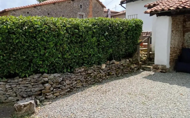 The Two Vines 2 Bed House in Chez Ravard