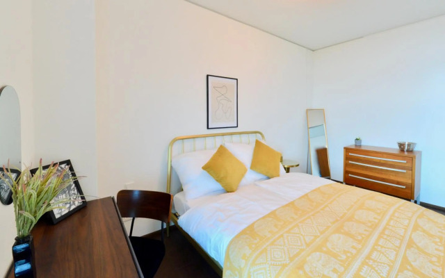 Brand-New, Close to Centre, Rooftop-Summer-Pool