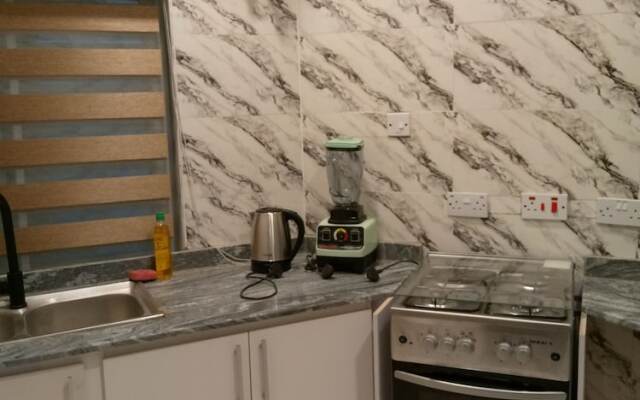 Inviting 2-bed Apt With Parking in Ifako-ijaiye