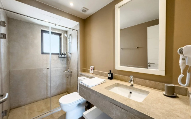 Xuru Stays I Posh & Eclectic 4 BDR Villa @ Fanadir Bay