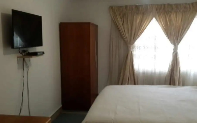 Bogadi B&B