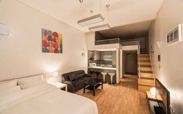The Uno Residence