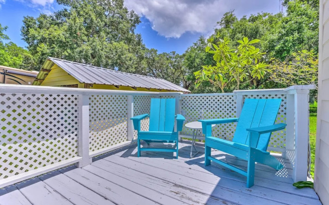 16 Mi to Disney: Cottage w/ Deck in Winter Garden