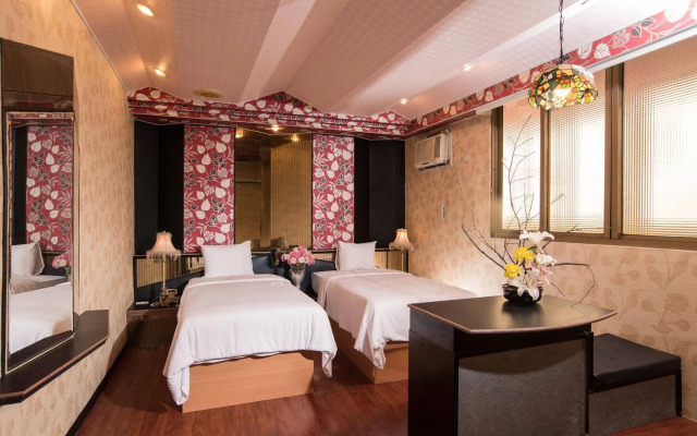 Day Chen Hotel