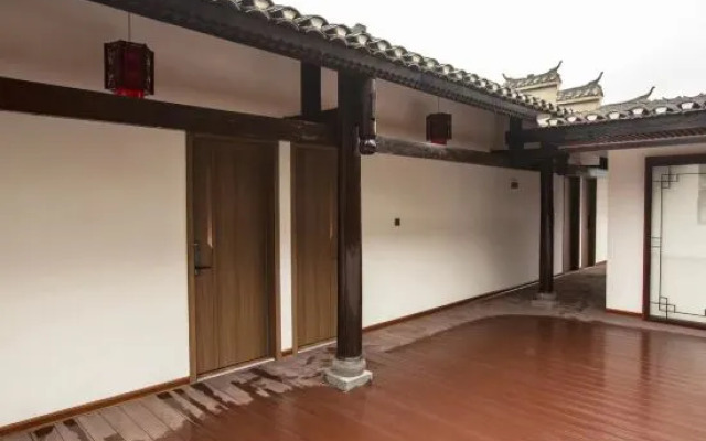 Attraction Zhong Inn (Biancheng Chayu Scenic Area)