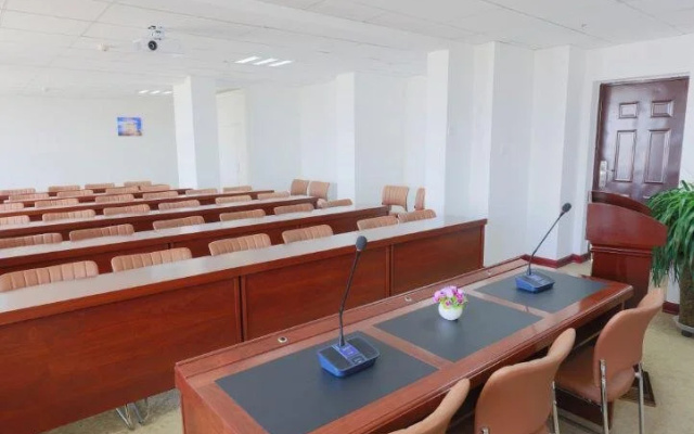 Tangshan Jinding Impression Luanzhou Business Hotel