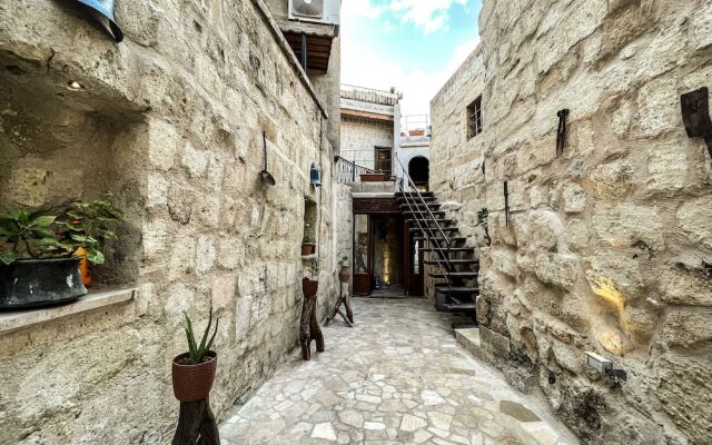 Takunya Cave Hotel
