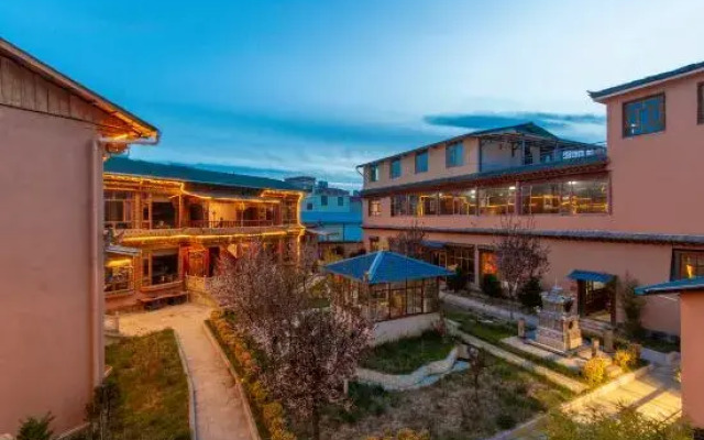 Yanggu Longbu Saqia Hostel