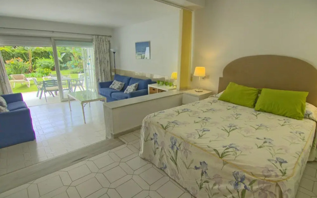 La Petunia Apartment