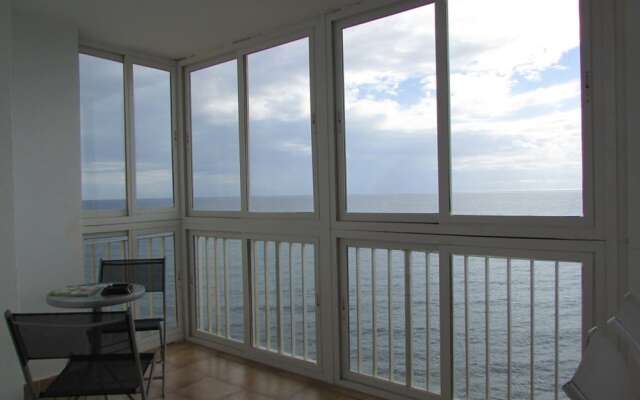 4 Bedrooms Seaview Apartment