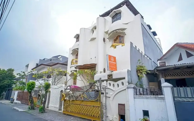 KoolKost Syariah near Senayan City