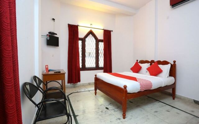 Oyo 16717 Sreekrishna Kailas Inn