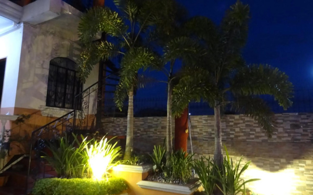 The Executive Villa Inn & Suites