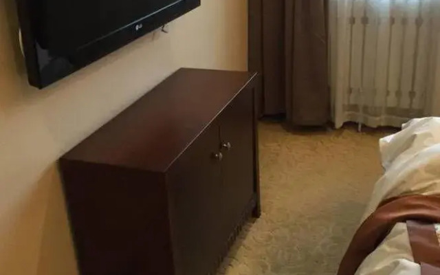 Zhongchang Building (Changchun Railway Station)