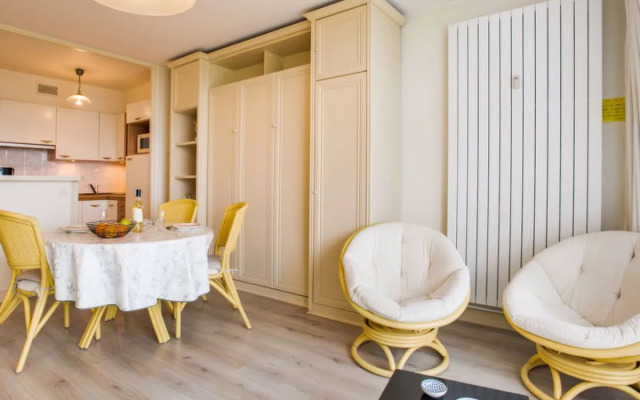 Les Trois Iles 19184