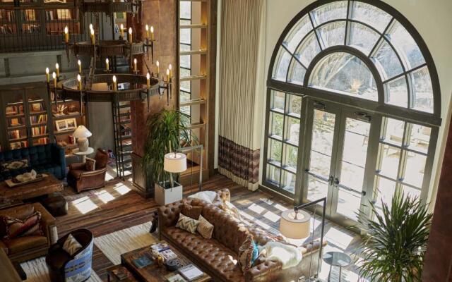 Hotel Drover, Autograph Collection