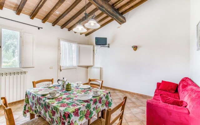 Ribes Family Apt Shared Pool,volterra