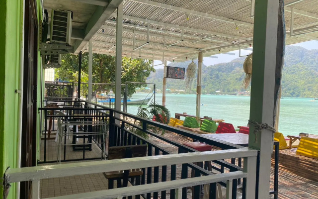 Phi Phi Green House