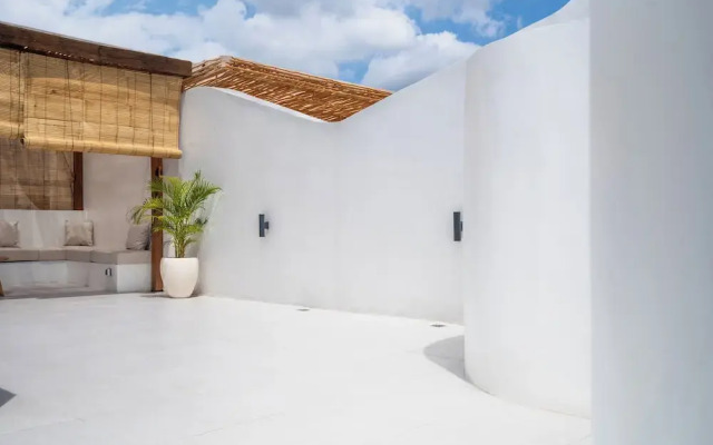 Ocean Castle Berawa Villa by Betterplace