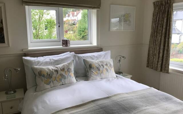 Coombe Bank Guest House