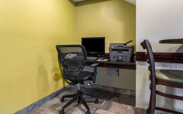 Quality Inn Traverse City