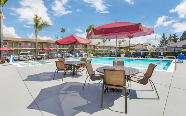 Best Western Plus Ontario Airport & Convention Center