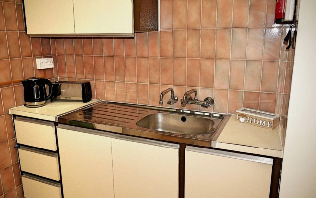 Napa Central Apartment