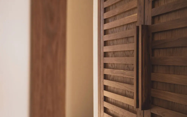 Kouros Blanc Resort & Suites