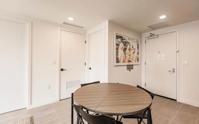 Modern Muse - Luxury Hotel Meets Miami Apartment