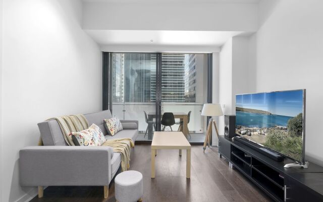 EDWARD, 3BDR Melbourne Apartment