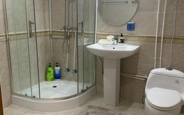 Lovely 2 BR unit with city view