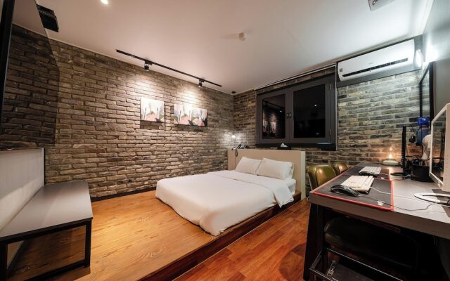 Stay Inn Hotel