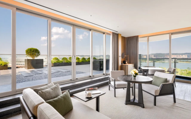 Mumian Chengdu Dong'an Lake