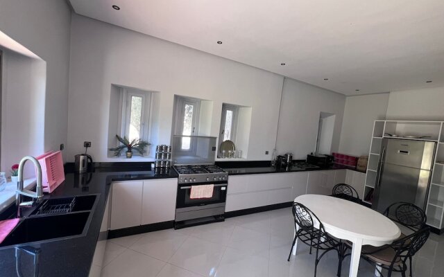 Charming 14-bed Villa in Marrakech