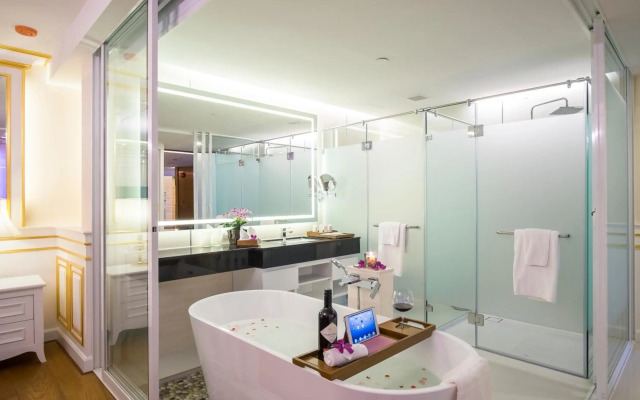 iCheck inn Gems Center Silom